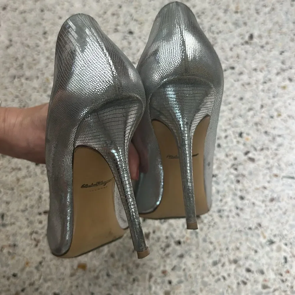 Salvatore Ferragamo silver metallic heels pumps 8.5